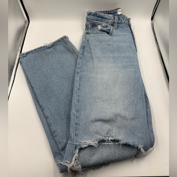 Abercrombie & Fitch Curve Love The 90s Relaxed High Rise Jean - Picture 3 of 8